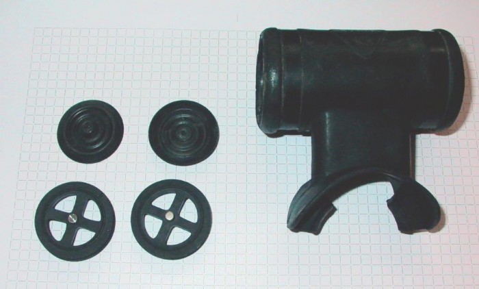 L1060606.jpg (69.73 KiB) 21209 mal betrachtet Das Wagenrad ist das gleiche. Vieleicht wurde es schon vorher verwendet oder aber auch danach. . . .?