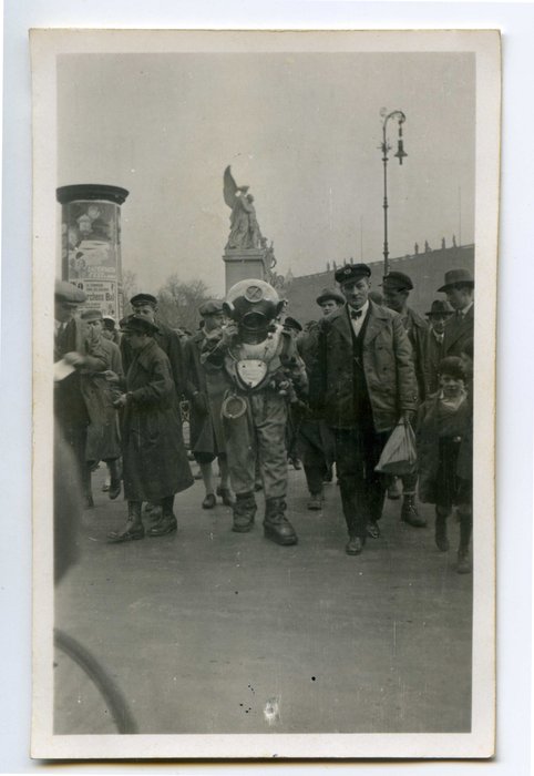 img767#.jpg (423.05 KiB) 13718 mal betrachtet Spaziergang "Unter den Linden" mit 80kg Zusatzgewicht. . .