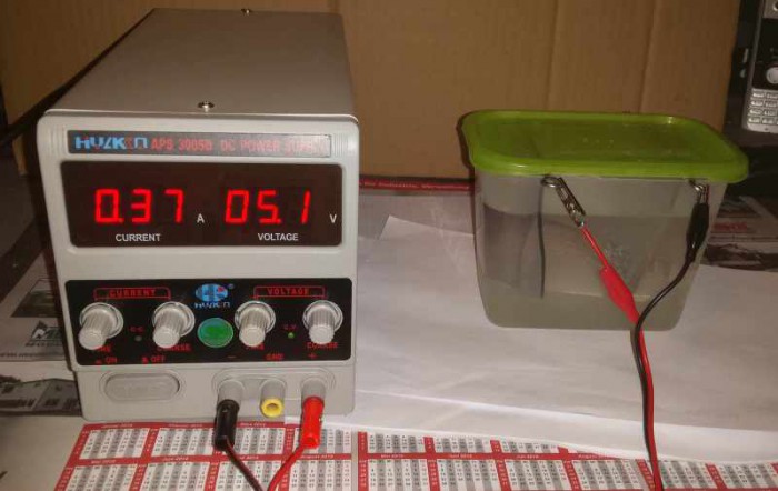 Beginn der Elektrolyse