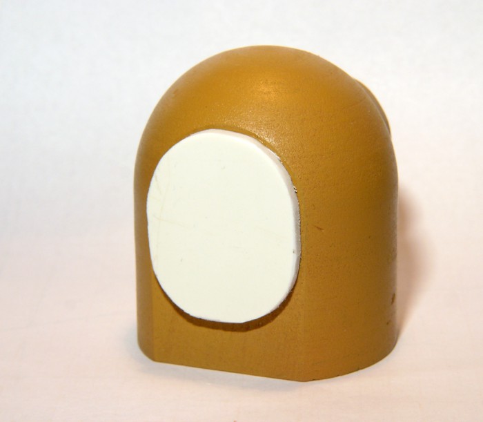 Version 1, Helm vorn abgeflacht.