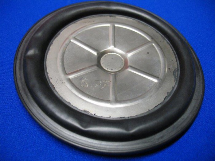 Membrane Unterseite.jpg (63.45 KiB) 24258 mal betrachtet falsche Membrane Unterseite