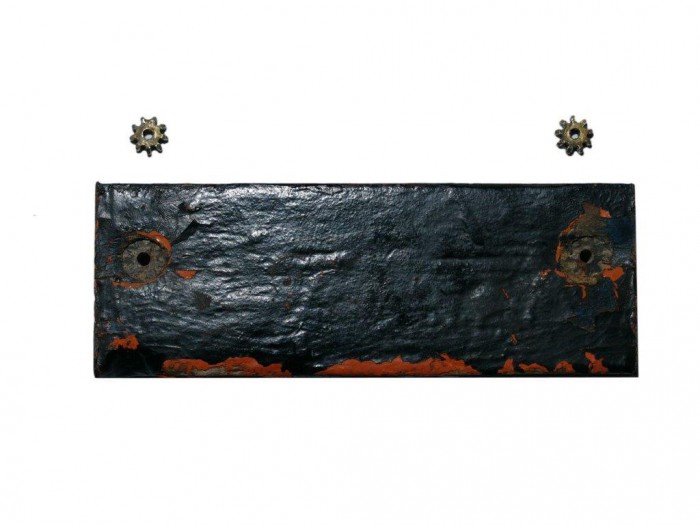 L1290447.jpg (70.14 KiB) 15922 mal betrachtet Buchenholzteil innen an der Rückwand. Wozu es diente ist noch unklar.