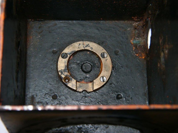 L1290454.jpg (123.4 KiB) 16705 mal betrachtet Auf dem Teil sitzt die kamera.