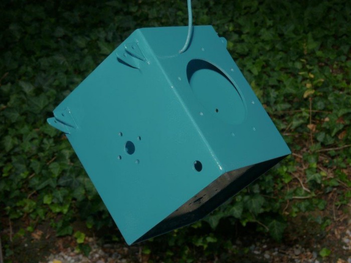 L1290548.jpg (70.29 KiB) 15830 mal betrachtet Dann der farbige Lack, Pantone 323C.